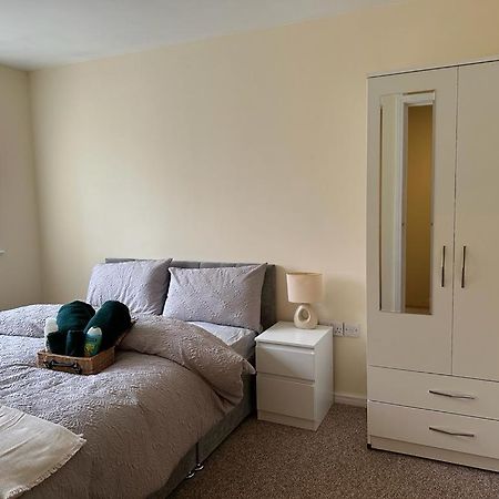 Rooms 7 Minutes From Etihad Manchester Exterior photo